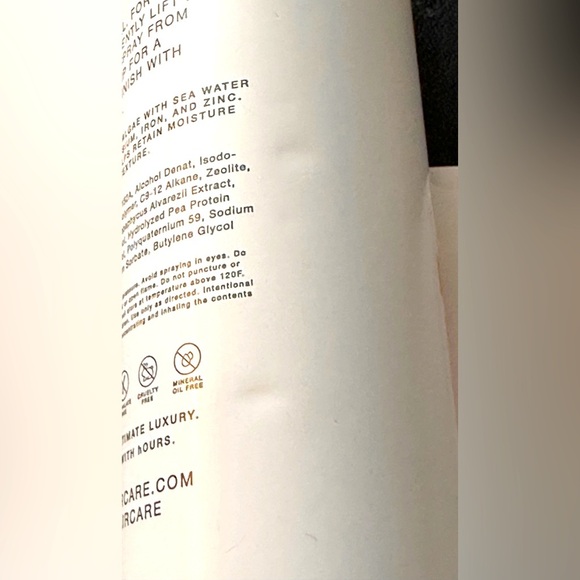 New Hours Well Traveled Tousle Shine Spray 6oz/170g - Picture 4 of 4